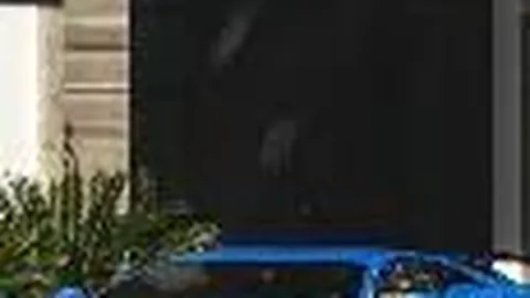 袁姗姗33岁做胃镜，容颜黯淡眼神呆滞，网友热议口罩戴歪