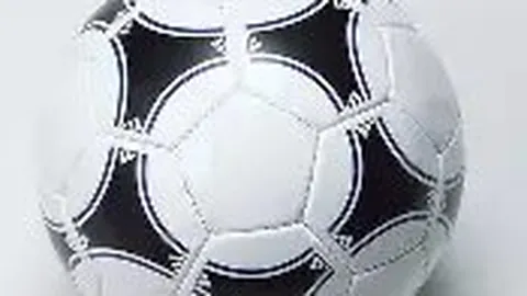 赵继伟评价韩德君回归：张陈治锋无法参与成年组比赛，韩德君回归令人震撼感动