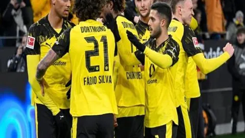 王楚钦与林诗栋新加坡大满贯赛晋级半决赛